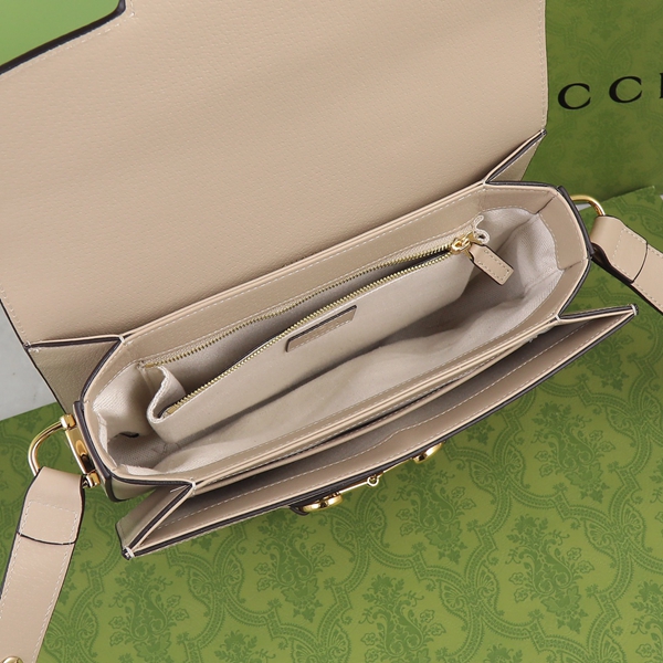 グッチバッグ着用イメージ